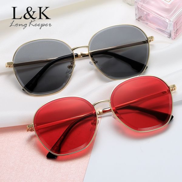 new fashion round sunglasses women brand designer luxury metal sun glasses retro outdoor eyewear uv400 lentes de sol mujer, White;black
new fashion round sunglasses women brand designer luxury metal sun glasses retro outdoor eyewear uv400 lentes de sol mujer, White;black