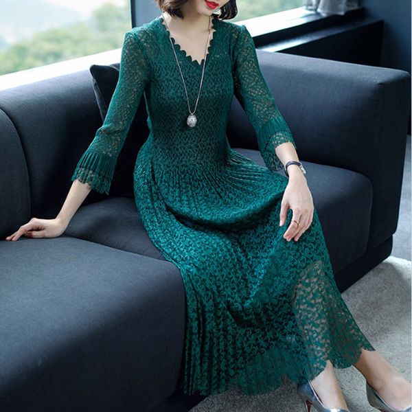 casual dresses 2021 spring pleated lace plus size slim fashion women summer v-neck flare sleeve female long lj2416, Black;gray
casual dresses 2021 spring pleated lace plus size slim fashion women summer v-neck flare sleeve female long lj2416, Black;gray