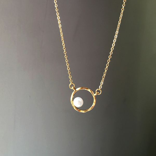 2020 summer japanese style simple geometric round circle pendant necklace elegant simulated pearl clavicle chain necklace women, Silver
2020 summer japanese style simple geometric round circle pendant necklace elegant simulated pearl clavicle chain necklace women, Silver