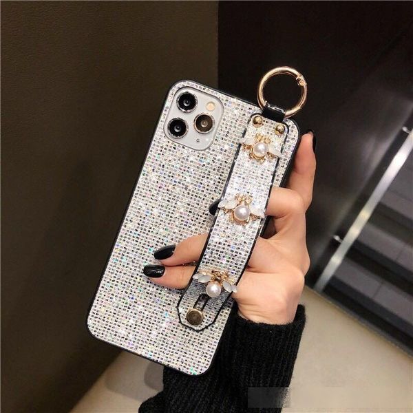 designer luxury phone case for iphone 11/ 11pro/11promax xs max xr x/xs 7p/8p fashion iphone 11 pro max anti-fall wristband case
designer luxury phone case for iphone 11/ 11pro/11promax xs max xr x/xs 7p/8p fashion iphone 11 pro max anti-fall wristband case