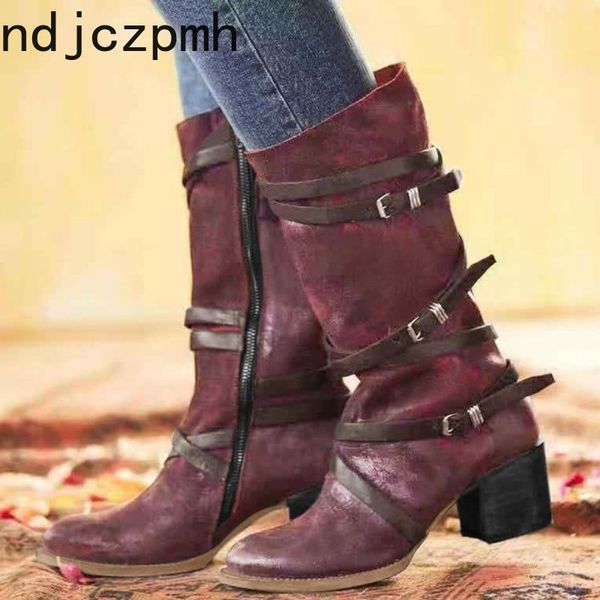 boots women's autumn and winter round head zipper mid heel high tube shoes plus size 34-43 with a height of 5.5cm, Black
boots women's autumn and winter round head zipper mid heel high tube shoes plus size 34-43 with a height of 5.5cm, Black