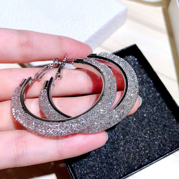 new korean hoop earrings for women exaggerated fashion rhinestone gold color and silver color great circle earrings female, Golden;silver
new korean hoop earrings for women exaggerated fashion rhinestone gold color and silver color great circle earrings female, Golden;silver
