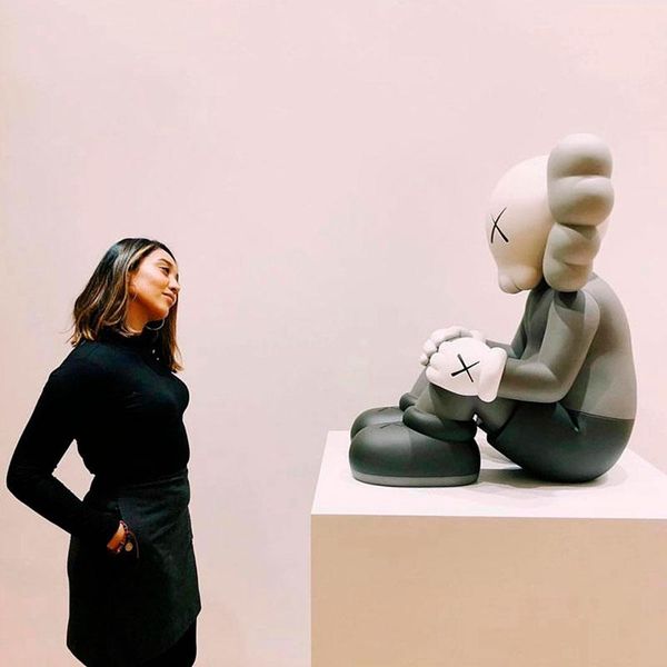 80cm originalfake kaws door god prototype companion figure with original vinyl kaws large action figure perfect design model decorations
80cm originalfake kaws door god prototype companion figure with original vinyl kaws large action figure perfect design model decorations