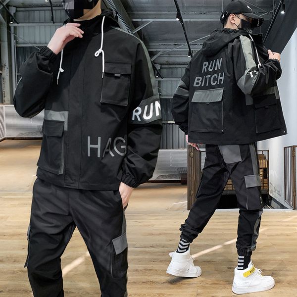 sifan hip hop 2 шт набор mens casual tracksuit буквенных печатей костюмы сыпучего stand collar толстовки мужские куртки + брюки комплекты, Gray
sifan hip hop 2 шт набор mens casual tracksuit буквенных печатей костюмы сыпучего stand collar толстовки мужские куртки + брюки комплекты, Gray