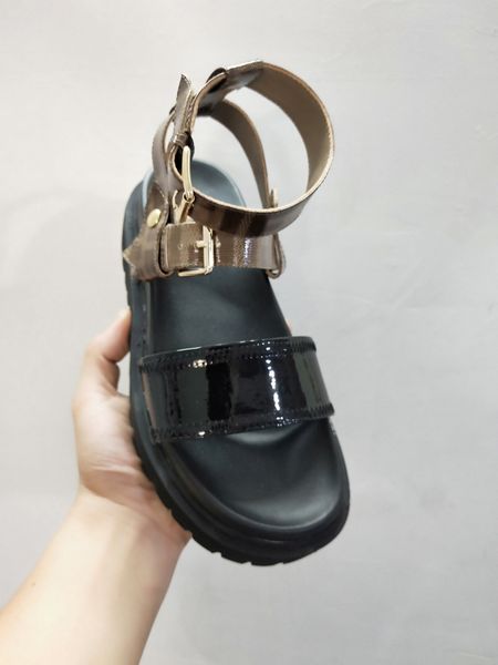 2020 section belt buckle heavy-bottomed high-leather open-toed sandals female beach sandals comfort, Black
2020 section belt buckle heavy-bottomed high-leather open-toed sandals female beach sandals comfort, Black