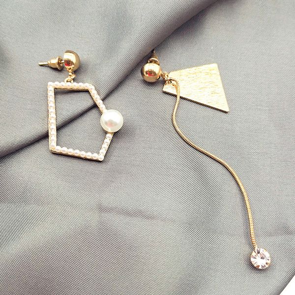 advanced sense niche ab earrings wind and japanese korean style earrings, White 
advanced sense niche ab earrings wind and japanese korean style earrings, White