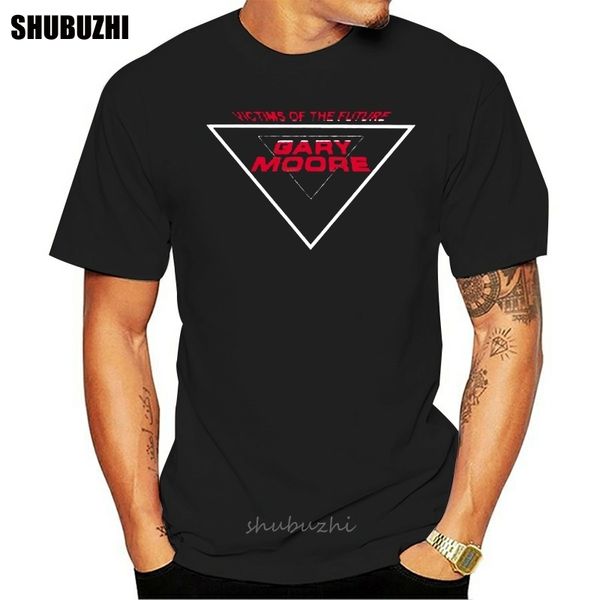 гэри мур жертвы the future music men black t-shirt s m l xl 2xl 3xl хлопка тенниска мужчины лето размер мода тенниску евро
гэри мур жертвы the future music men black t-shirt s m l xl 2xl 3xl хлопка тенниска мужчины лето размер мода тенниску евро