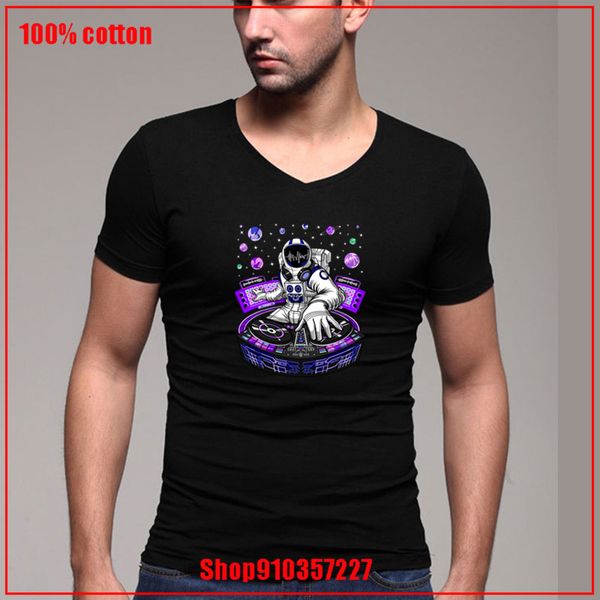 2020 v-neck streetwear new coming vintage astronaut music dj color diversified couple t-shirts man plus size cotton t shirt
2020 v-neck streetwear new coming vintage astronaut music dj color diversified couple t-shirts man plus size cotton t shirt