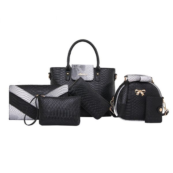women portable snake pattern decorative one-shoulder small square bag messenger bag six-piece black
women portable snake pattern decorative one-shoulder small square bag messenger bag six-piece black