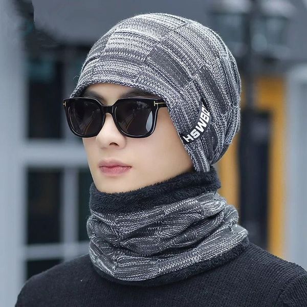 2020 autumn and winter new warm hat men's thick thick brimmed hat outdoor riding thick windproof four-piece suit, scarf hat mask, Blue;gray
2020 autumn and winter new warm hat men's thick thick brimmed hat outdoor riding thick windproof four-piece suit, scarf hat mask, Blue;gray