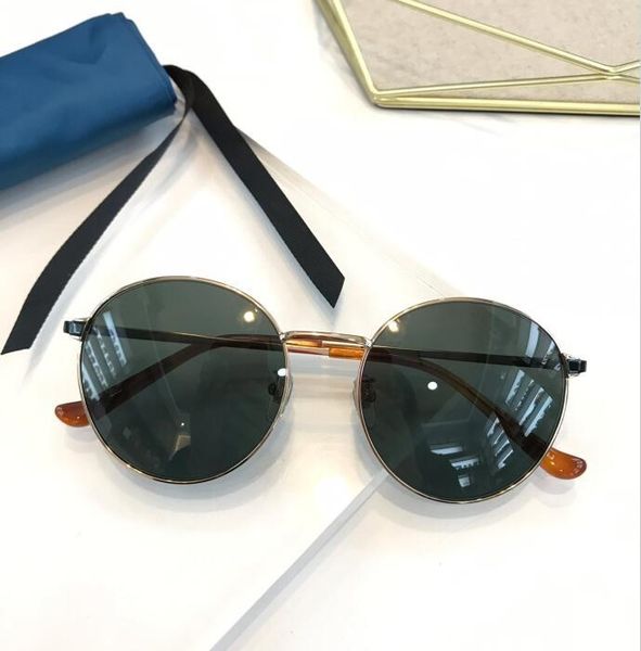 new fashion 0574 men sunglasses simple mens sunglasses popular women sunglasses outdoor summer protection uv400 wholesale eyewear with case, White;black
new fashion 0574 men sunglasses simple mens sunglasses popular women sunglasses outdoor summer protection uv400 wholesale eyewear with case, White;black