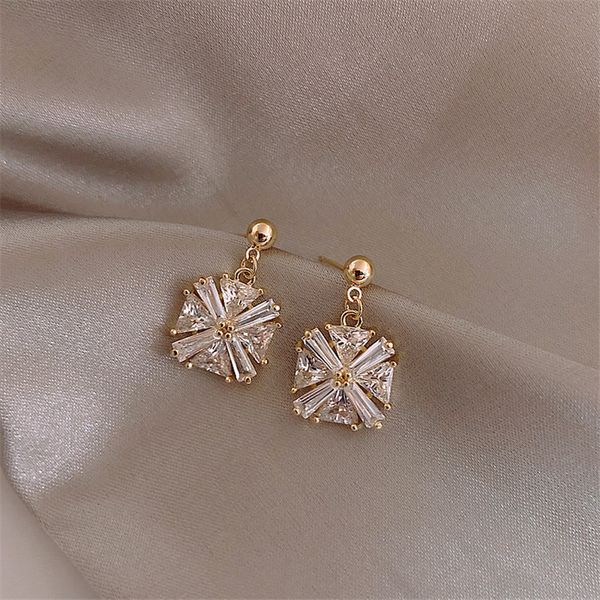 dangle & chandelier classic original design luxury cubic zirconia korean earrings for women temperament gold pendant fashion jewelry gifts, Silver
dangle & chandelier classic original design luxury cubic zirconia korean earrings for women temperament gold pendant fashion jewelry gifts, Silver