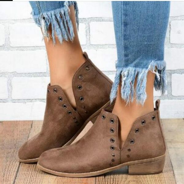 european and beautiful women's plus size boots new autumn and winter women's short boots fashion thick heel, Black
european and beautiful women's plus size boots new autumn and winter women's short boots fashion thick heel, Black