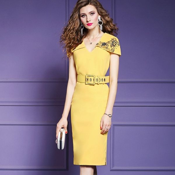 casual dresses 2021 luxury designer celebrities party dress autumn women beaded 3xl short sleeve vintage summer ladies sashes, Black;gray
casual dresses 2021 luxury designer celebrities party dress autumn women beaded 3xl short sleeve vintage summer ladies sashes, Black;gray