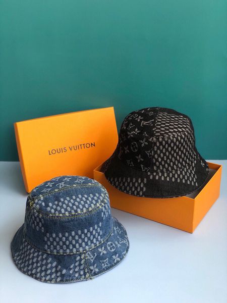 new splicing fisherman hat cap designer fashion scarf bucket hat hat trend baseball cap women designer scarf silk designer head
new splicing fisherman hat cap designer fashion scarf bucket hat hat trend baseball cap women designer scarf silk designer head