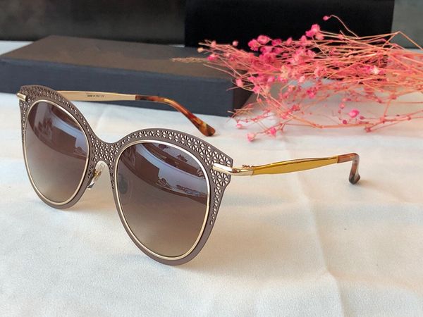 5020 new fashion female sunglasses round retro frame, color coated lens, avant-garde popular style uv400 lens with box, White;black
5020 new fashion female sunglasses round retro frame, color coated lens, avant-garde popular style uv400 lens with box, White;black