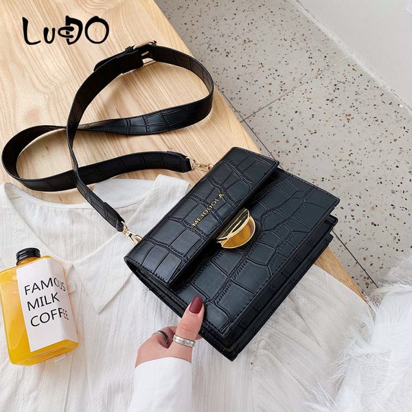 lucdo fashion stone pattern wide shoulder strap women bags designer handbags and purses quality leather shoulder messenger bag
lucdo fashion stone pattern wide shoulder strap women bags designer handbags and purses quality leather shoulder messenger bag