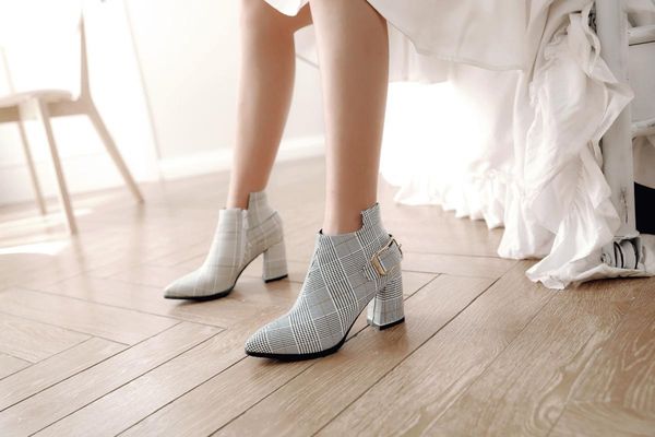 natascha women boots fashion plaid pointed toe high heels women's shoes autumn winter party ankle boots female, Black
natascha women boots fashion plaid pointed toe high heels women's shoes autumn winter party ankle boots female, Black
