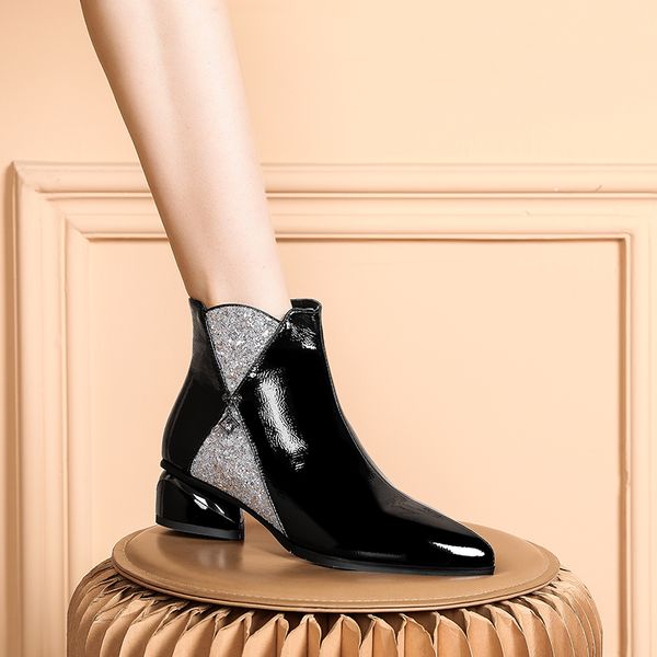 2020 winter women ankle boots sweet bling patent leather ladies boots for women wedding party shoes woman siz 40 41 42, Black
2020 winter women ankle boots sweet bling patent leather ladies boots for women wedding party shoes woman siz 40 41 42, Black