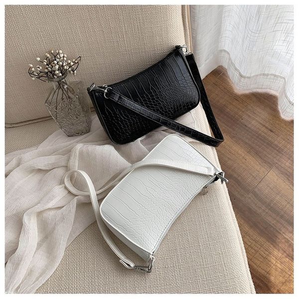 small shoulder bag vintage handbag hobos bag for women oil wax leather female baguette subaxillary mini bolsa bolsa feminina
small shoulder bag vintage handbag hobos bag for women oil wax leather female baguette subaxillary mini bolsa bolsa feminina