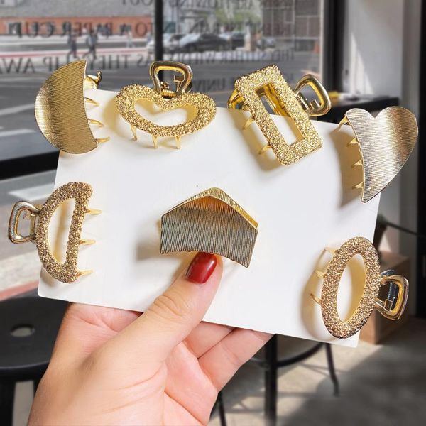 hair accessories 2021 fashion exquisite small clamps crab metal geometric claw for women girls headwear
hair accessories 2021 fashion exquisite small clamps crab metal geometric claw for women girls headwear
