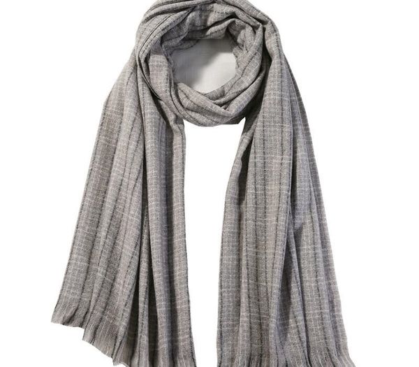 2019 new autumn and winter wool scarf female models in europe and america to increase thin stripes wild simple plaid shawl collar, Blue;gray
2019 new autumn and winter wool scarf female models in europe and america to increase thin stripes wild simple plaid shawl collar, Blue;gray