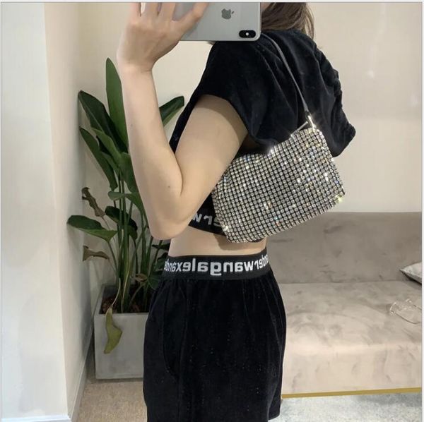 2020 WANG High Quality hobo Designer hobo tote Women crystal diamond Handbags Famous Chain Shoulder Bags Crossbody Soho Bag Disco Bag 02
2020 WANG High Quality hobo Designer hobo tote Women crystal diamond Handbags Famous Chain Shoulder Bags Crossbody Soho Bag Disco Bag 02