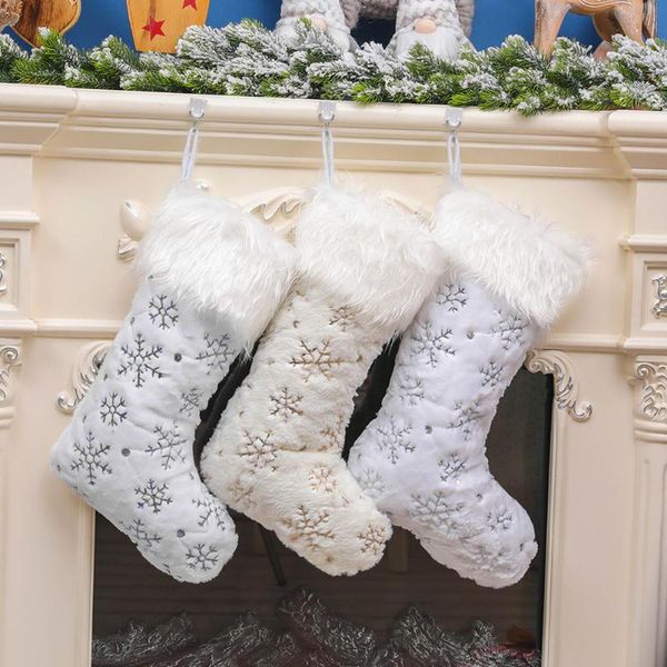 2020 happy new year christmas snowflake embroidery stocking plush beads ornaments tree wall pendants for party home
2020 happy new year christmas snowflake embroidery stocking plush beads ornaments tree wall pendants for party home