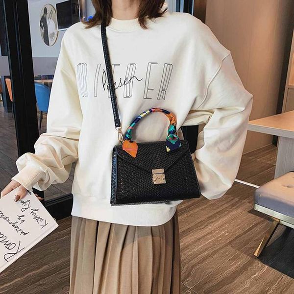 women's 2020 new snake pattern portable bag shoulder messenger bag luxury handbags women bags designer sac main femme new
women's 2020 new snake pattern portable bag shoulder messenger bag luxury handbags women bags designer sac main femme new