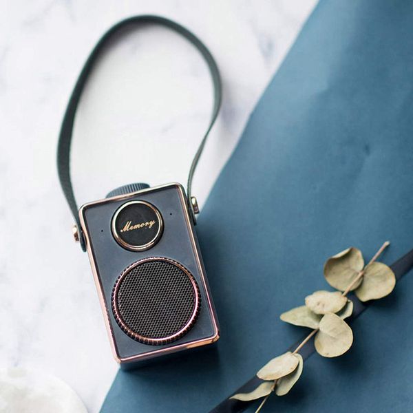 портативный bluetooth speaker мода ретро портативный беспроводной bluetooth спикер мини стерео bluetooth 4. 0 открытый surround sound
портативный bluetooth speaker мода ретро портативный беспроводной bluetooth спикер мини стерео bluetooth 4. 0 открытый surround sound