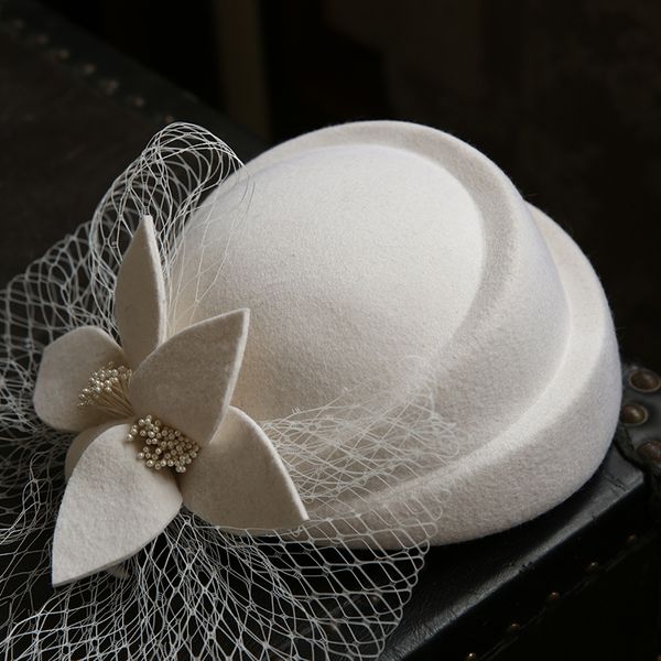 high end чистошерстяной цветок стюардессы крышка белых сетки женщина fedora hat осень зима свадьба цветочный pillbox берет дама hat, Blue;gray
high end чистошерстяной цветок стюардессы крышка белых сетки женщина fedora hat осень зима свадьба цветочный pillbox берет дама hat, Blue;gray
