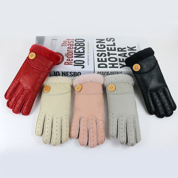 new style women female gloves winter warm women leather waterproof driving full finger gloves touch screen for mobile, Blue;gray
new style women female gloves winter warm women leather waterproof driving full finger gloves touch screen for mobile, Blue;gray