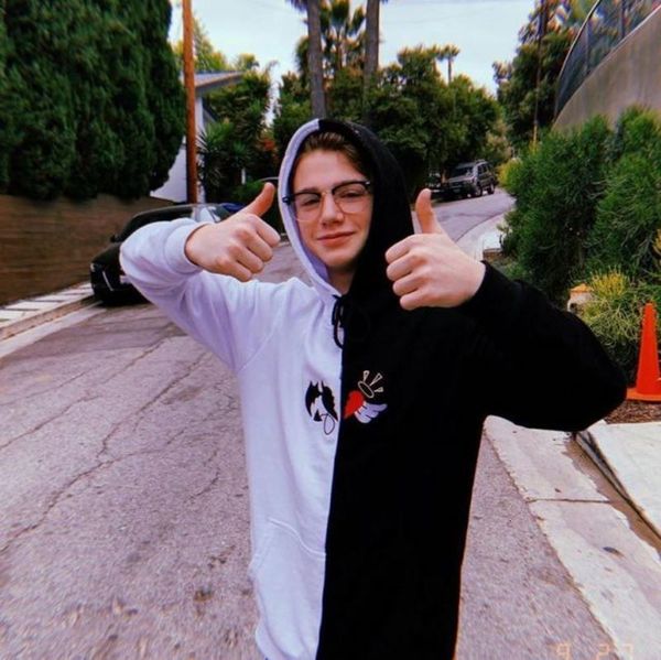 payton moormeier merch women/men print social media stars hoodies harajuku korean loose ins tide tracksuit, Black
payton moormeier merch women/men print social media stars hoodies harajuku korean loose ins tide tracksuit, Black