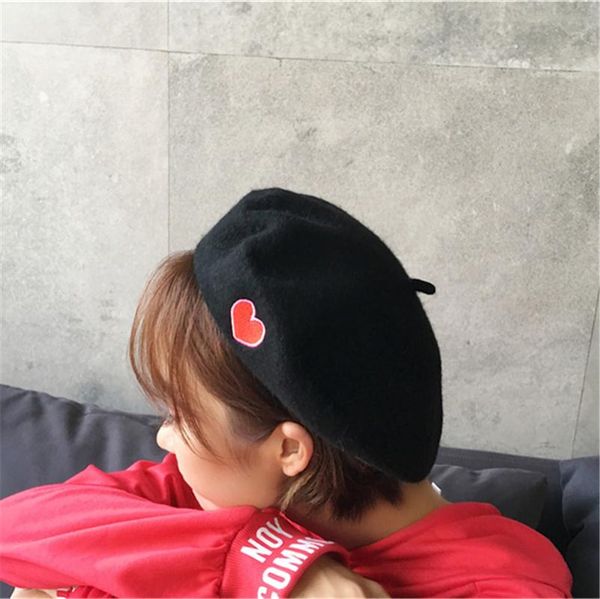женщины исполнитель cap дама headwear береты осень зима черной симпатичные сердца вышивка берет шерсть hat, Blue;gray
женщины исполнитель cap дама headwear береты осень зима черной симпатичные сердца вышивка берет шерсть hat, Blue;gray