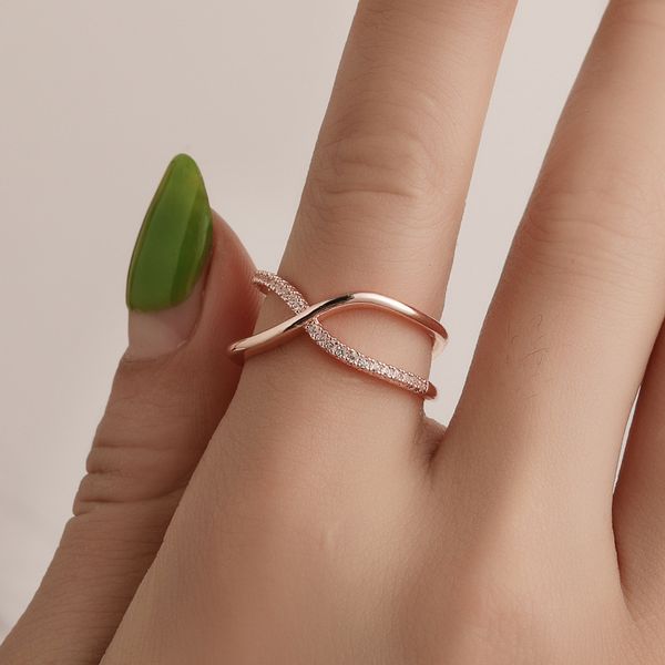 europe and america new style selling hand jewelry fashion simple diamond set ring korean style cross ring women's sellin, Golden;silver
europe and america new style selling hand jewelry fashion simple diamond set ring korean style cross ring women's sellin, Golden;silver