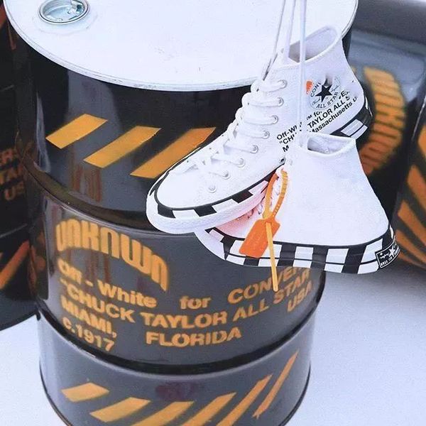новое прибытие нашивка off белого х converse chuck 70 все белый холст тейлор звезды 1970-й лет модельер тапки вскользь ботинки скейтборда
новое прибытие нашивка off белого х converse chuck 70 все белый холст тейлор звезды 1970-й лет модельер тапки вскользь ботинки скейтборда