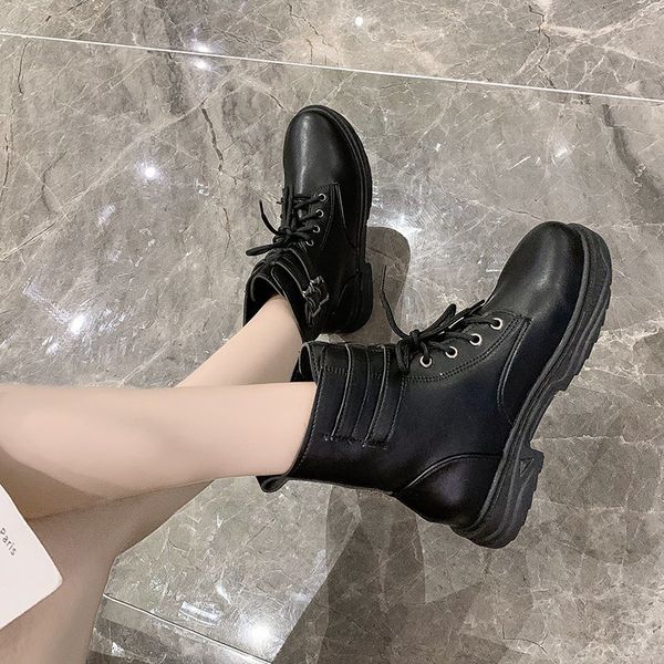 2020 новая пряжка зима мотоцикл сапоги женщины британский стиль ботильоны gothic punk низкий каблук лодыжки загрузки женская обувь botas muj, Black 
2020 новая пряжка зима мотоцикл сапоги женщины британский стиль ботильоны gothic punk низкий каблук лодыжки загрузки женская обувь botas muj, Black