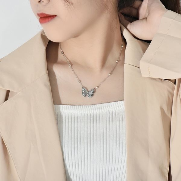 korean 925 sterling silver round beads butterfly necklace female ins fashion red cold wind choker ornament
korean 925 sterling silver round beads butterfly necklace female ins fashion red cold wind choker ornament