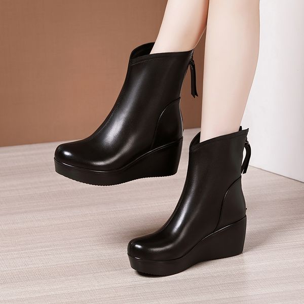 medium heel short boots women platform autumn / winter 2020 new large size 41 42 43 black ankle boots
medium heel short boots women platform autumn / winter 2020 new large size 41 42 43 black ankle boots