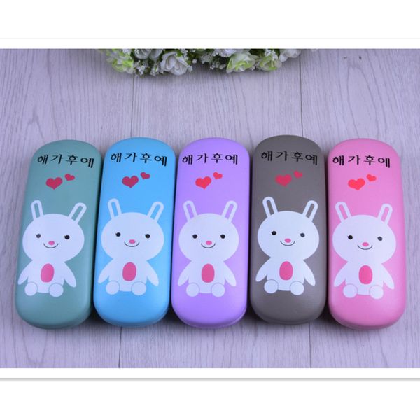 liusventina portable cute lovely little pattern frame glasses box sunglasses case for glasses present for girls, Silver
liusventina portable cute lovely little pattern frame glasses box sunglasses case for glasses present for girls, Silver