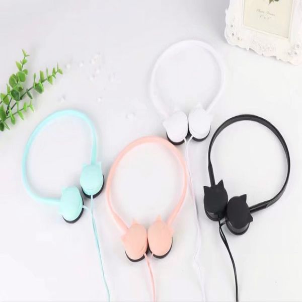 wired headphones music stereo over head headset with mic 3.5mm jack earpiece earphone apply to mp3 computer 
wired headphones music stereo over head headset with mic 3.5mm jack earpiece earphone apply to mp3 computer