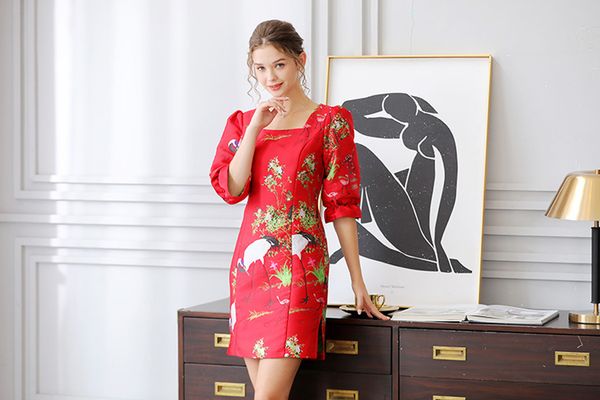 autumn fashion women's embroidery dress elegant lady sliming dresses square neck half puff sleeve casual dress, Black;gray
autumn fashion women's embroidery dress elegant lady sliming dresses square neck half puff sleeve casual dress, Black;gray