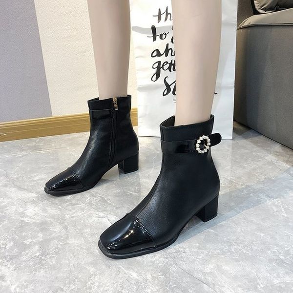 2020 autumn women's ankle boots round toe platform crystal belts women shoes leather zips mid heel short boots zapatillas mujer, Black
2020 autumn women's ankle boots round toe platform crystal belts women shoes leather zips mid heel short boots zapatillas mujer, Black