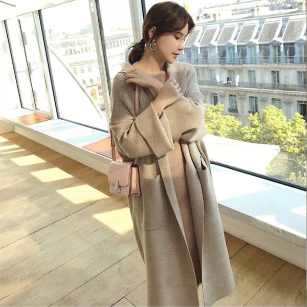 women's knitwear 2020 autumn and winter new korean women's lapel lazy style mid-length cardigan sweater coat, Black;white
women's knitwear 2020 autumn and winter new korean women's lapel lazy style mid-length cardigan sweater coat, Black;white