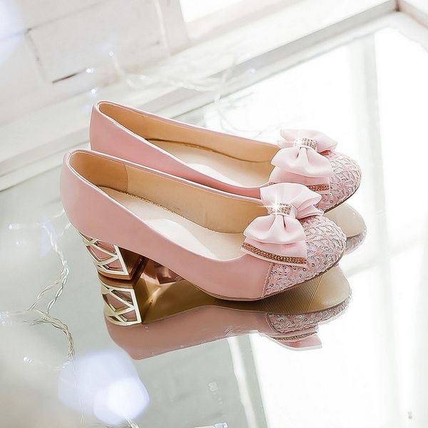 мода качество обувь женщины блочные каблуки круглый носок ботинок платья красивые лук насосы обувь, Black
мода качество обувь женщины блочные каблуки круглый носок ботинок платья красивые лук насосы обувь, Black