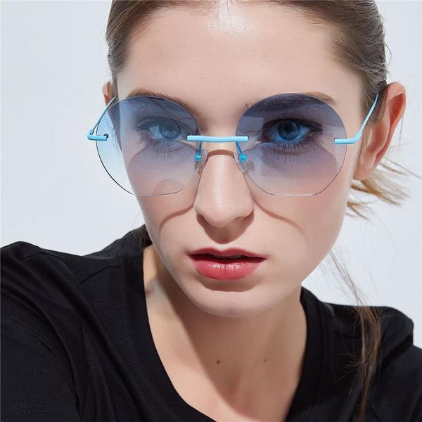 fashionable round borderless pink sunglasses female transparent exquisite uv protection glasses street sdecorative glasses, White;black
fashionable round borderless pink sunglasses female transparent exquisite uv protection glasses street sdecorative glasses, White;black