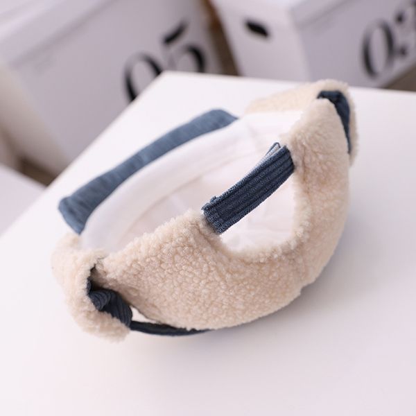 scarves 2021 children's thick warm hat letter mark cap autumn and winter ear caps kid hats, Blue;gray
scarves 2021 children's thick warm hat letter mark cap autumn and winter ear caps kid hats, Blue;gray