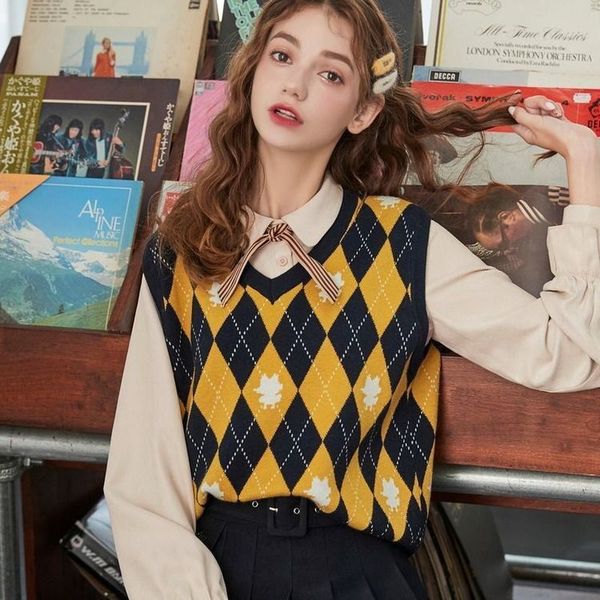 sweater vest women 2020 winter england style vintage geometric argyle v neck knit vest sleeveless pullover waistcoat t509, Black;white
sweater vest women 2020 winter england style vintage geometric argyle v neck knit vest sleeveless pullover waistcoat t509, Black;white