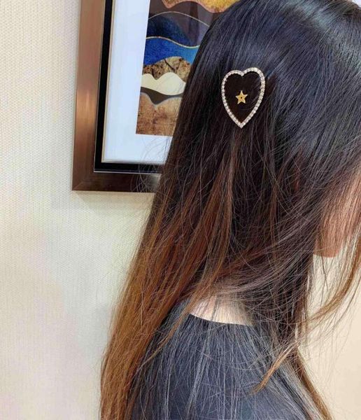 ходжи kwaliteit hartvormige haarspeld liefde краткого хаар accessoires europese en amerikaanse populaire stijl luxe haarspeld, Golden;silver
ходжи kwaliteit hartvormige haarspeld liefde краткого хаар accessoires europese en amerikaanse populaire stijl luxe haarspeld, Golden;silver