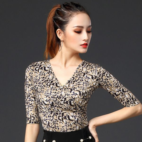 stage wear latin dance female v-neck leopard print shirts cha rumba tango salsa women ballroom practice dnv13240, Black;red
stage wear latin dance female v-neck leopard print shirts cha rumba tango salsa women ballroom practice dnv13240, Black;red